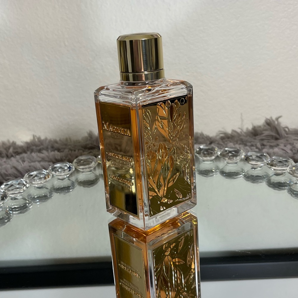 COPY - Rare find Lancôme privee Magnolia Rosae discontinued